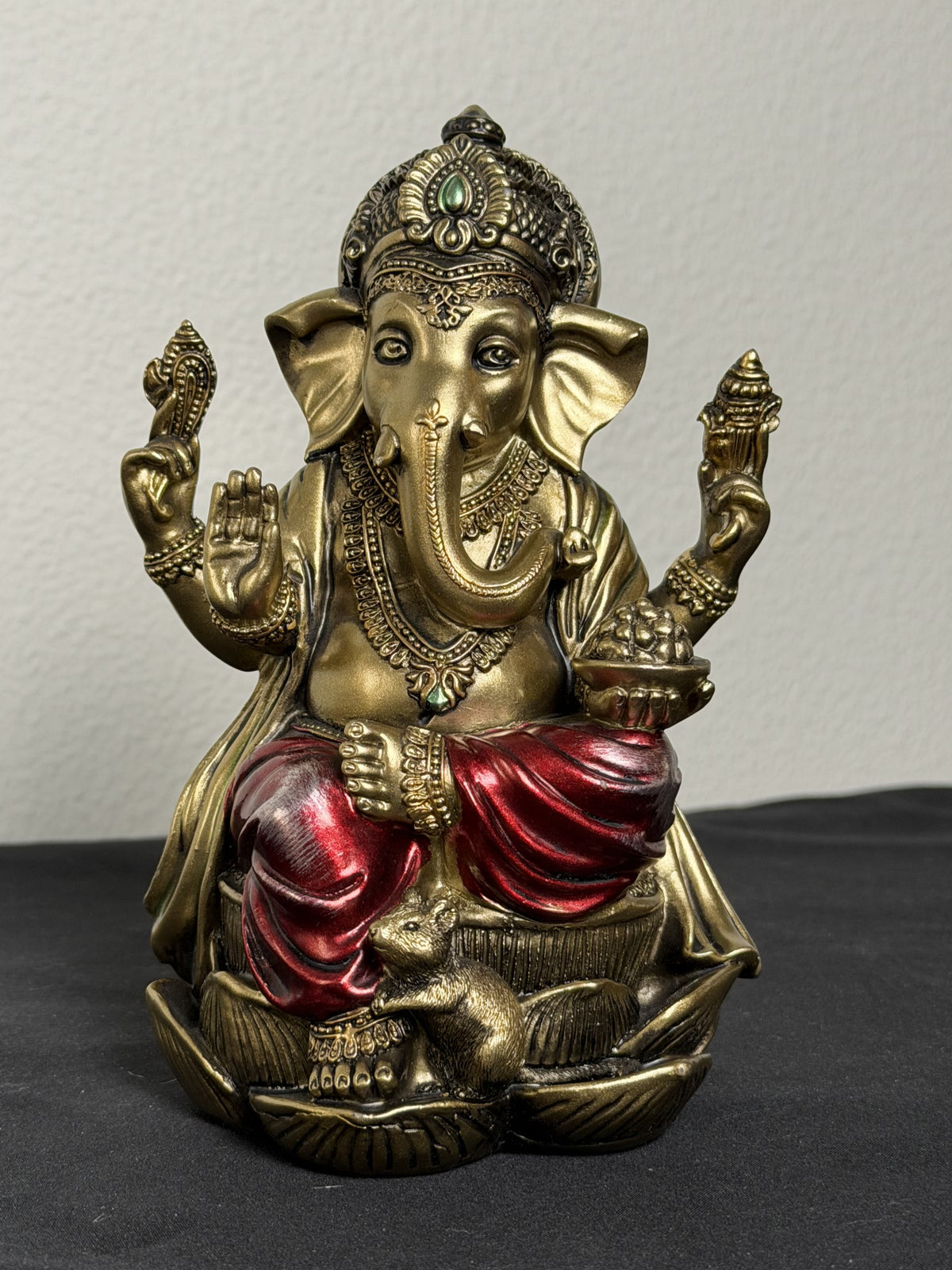 6.75" Tall Ganeshia Statue - Gold & Red